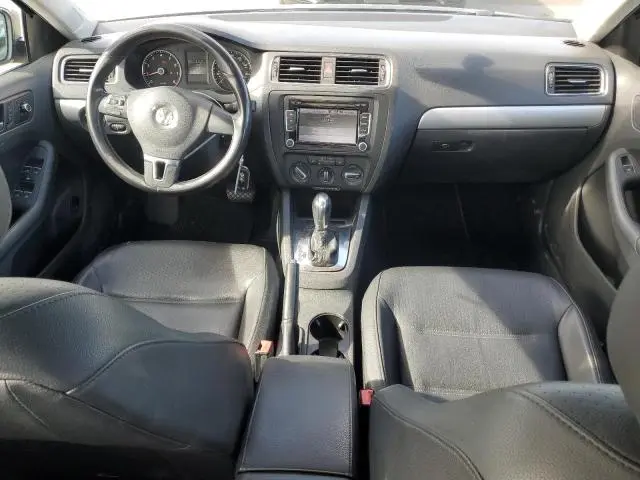 2013 VOLKSWAGEN JETTA SE  