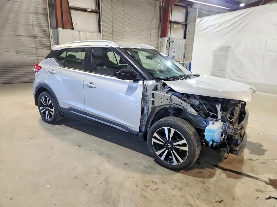 2019 NISSAN KICKS SR  
