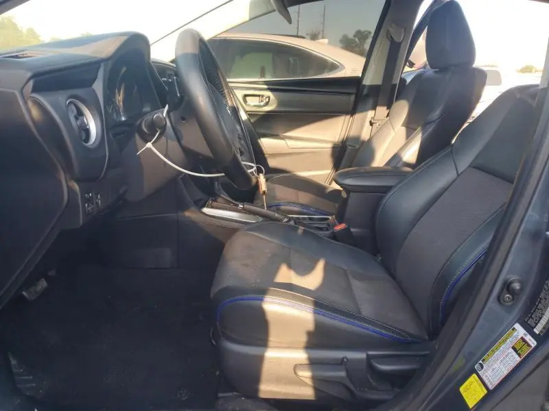 2017 TOYOTA COROLLA SE  