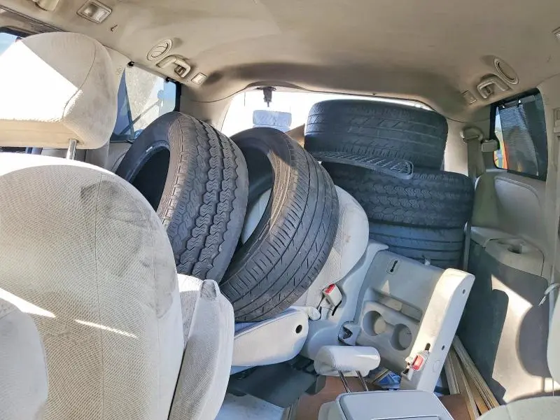 2012 TOYOTA SIENNA LE 8-PASSENGER  