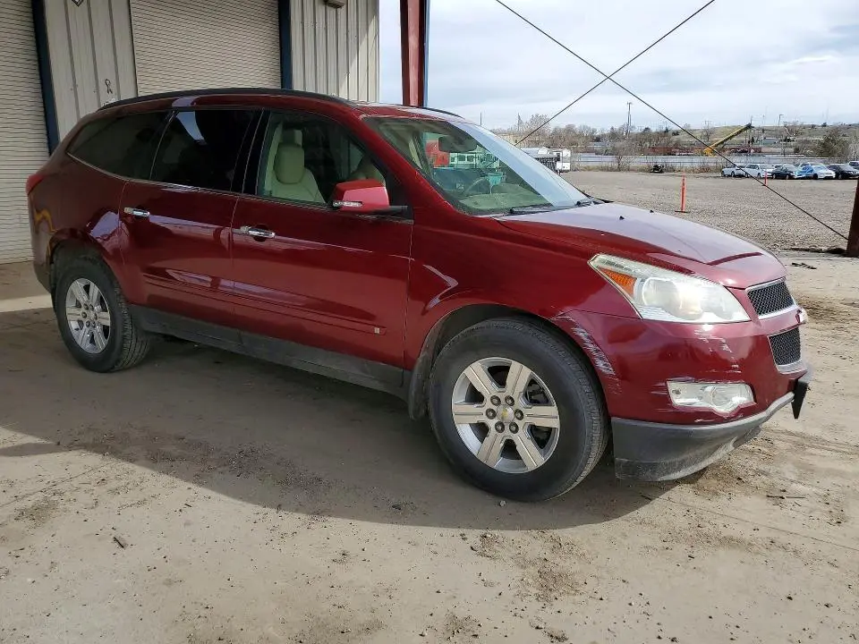 2010 CHEVROLET TRAVERSE LT  