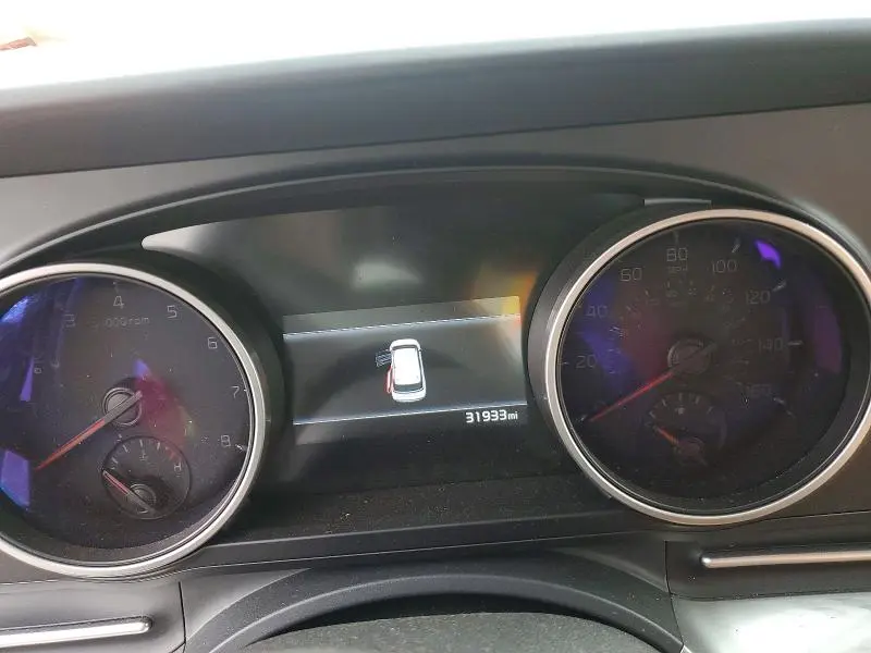 2022 KIA CARNIVAL LX  