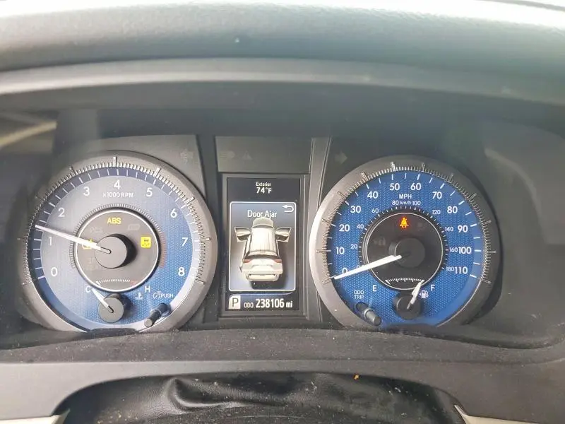 2015 TOYOTA SIENNA XLE 8-PASSENGER  