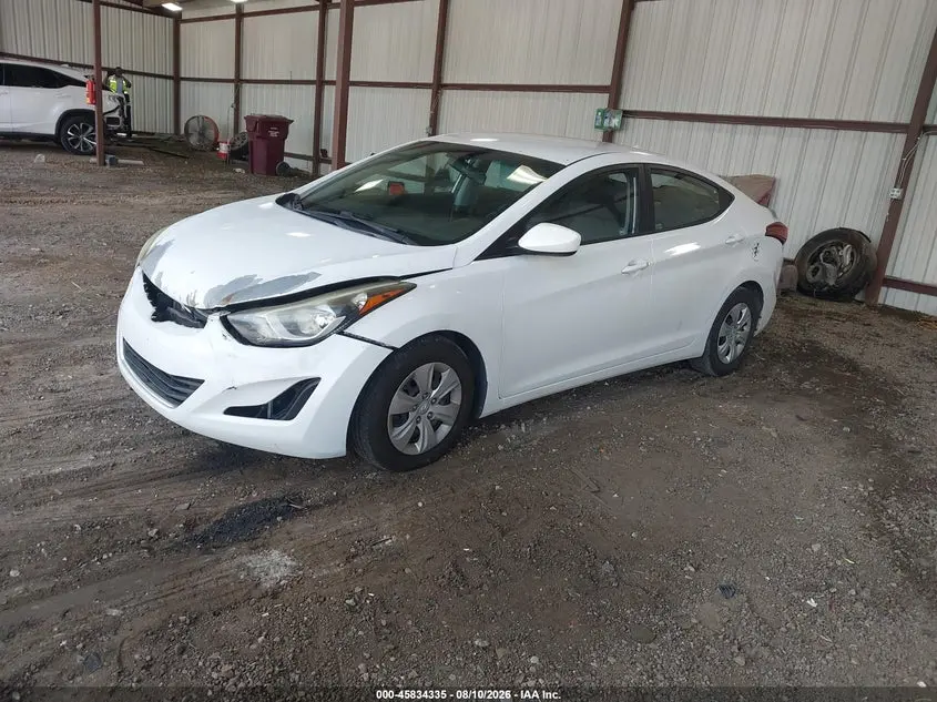 2016 HYUNDAI ELANTRA SE