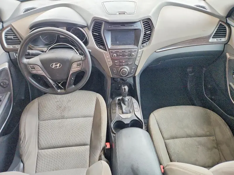 2018 HYUNDAI SANTA FE SE  