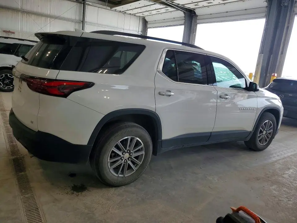 2022 CHEVROLET TRAVERSE LT  