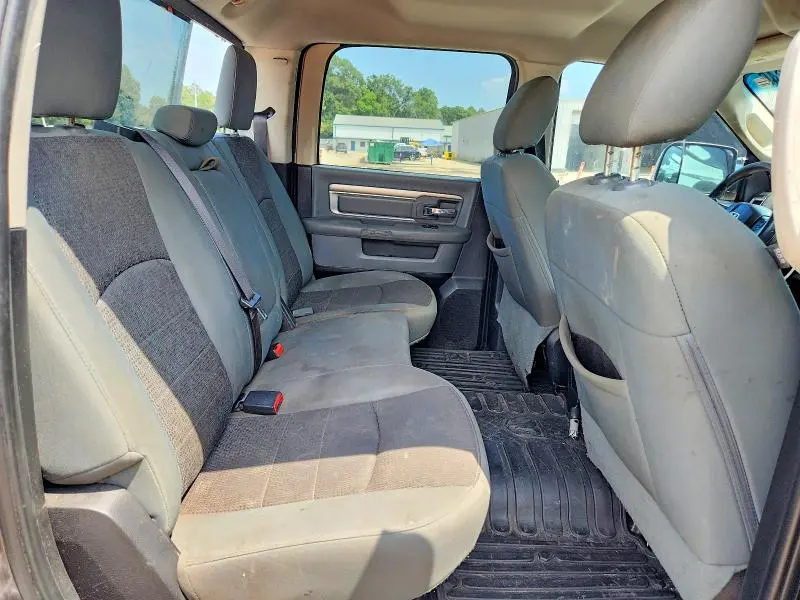 2015 RAM 1500 SLT  