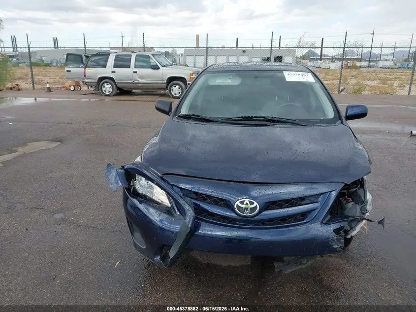 2013 TOYOTA COROLLA LE
