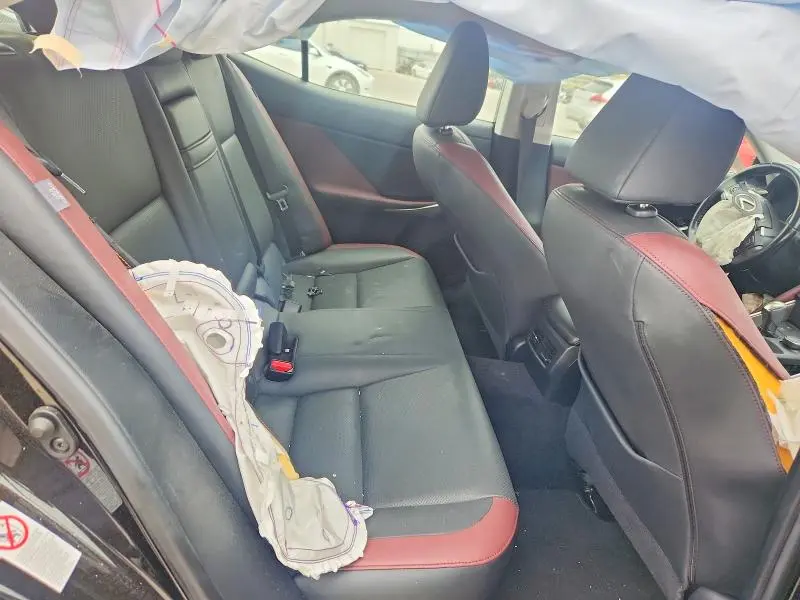 2018 LEXUS IS 300 BASE  