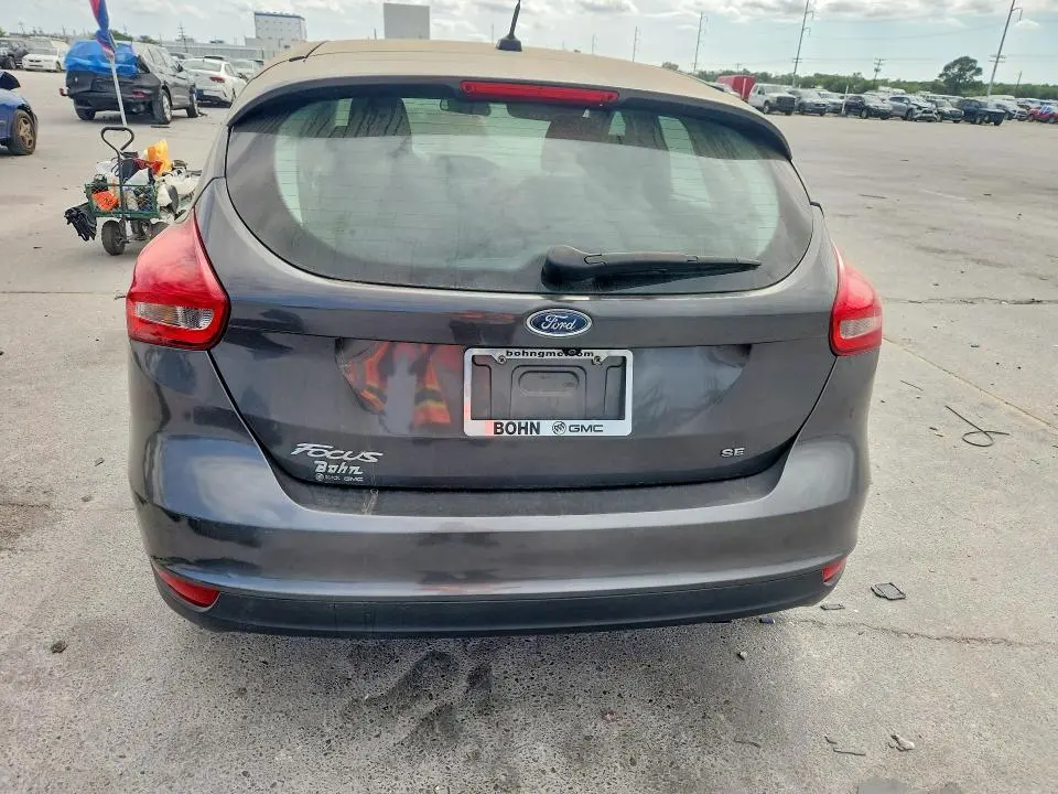 2017 FORD FOCUS SE  