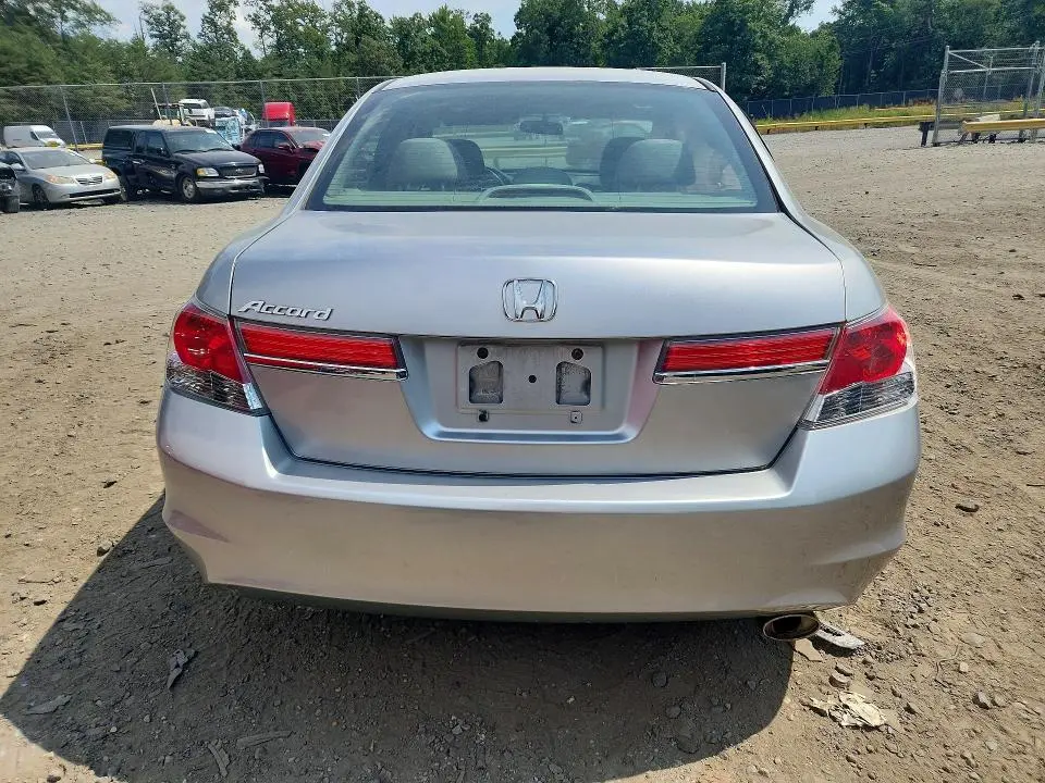 2012 HONDA ACCORD LX  