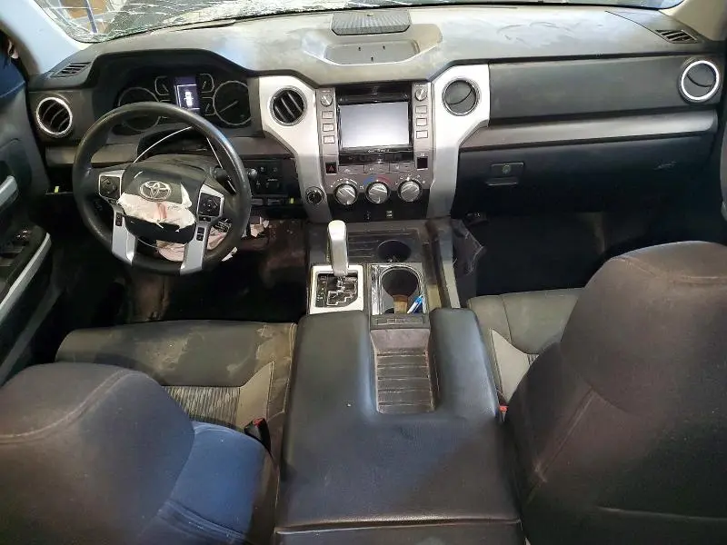 2018 TOYOTA TUNDRA CREWMAX SR5  