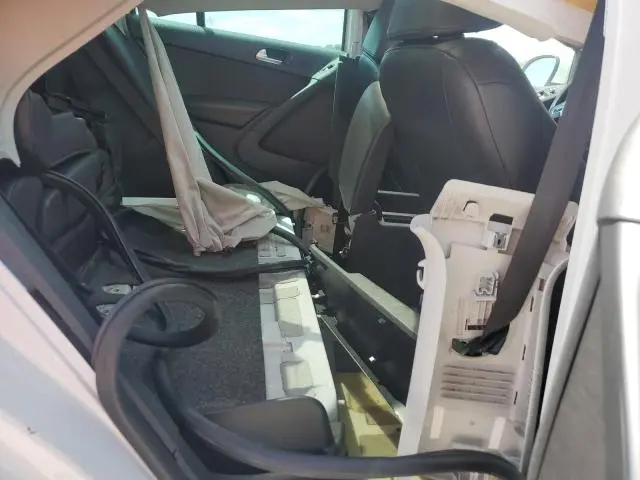 2015 VOLKSWAGEN TIGUAN S  