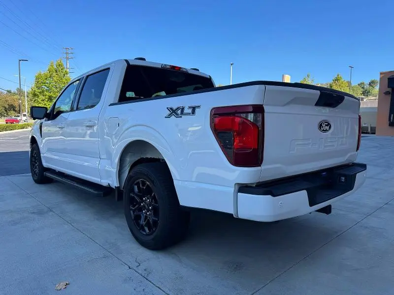 2024 FORD F150 XLT  