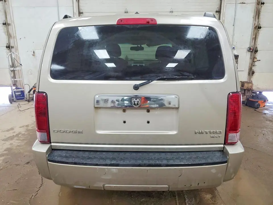2010 DODGE NITRO SXT  
