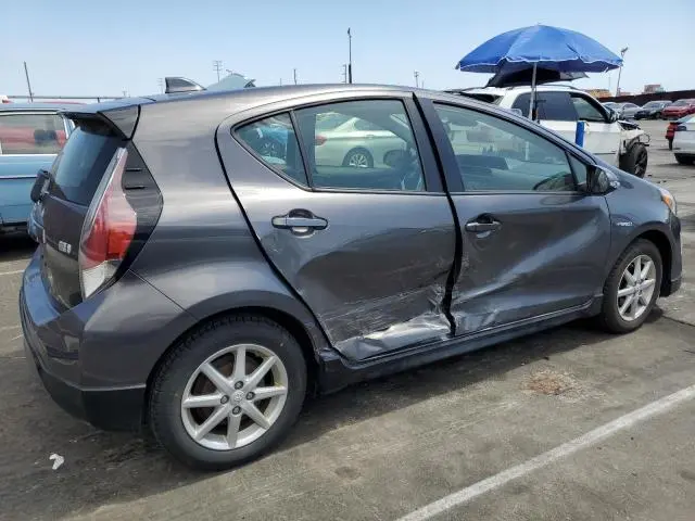 2017 TOYOTA PRIUS C   