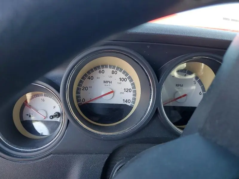 2010 DODGE CHALLENGER SE  