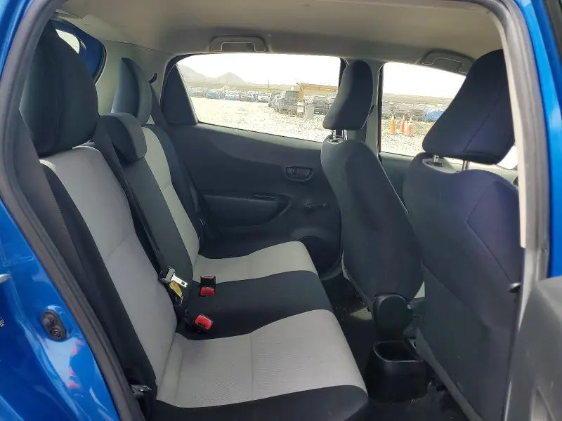 2013 TOYOTA YARIS 5-DOOR L  