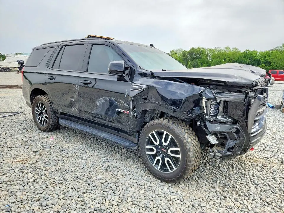 2024 GMC YUKON AT4  