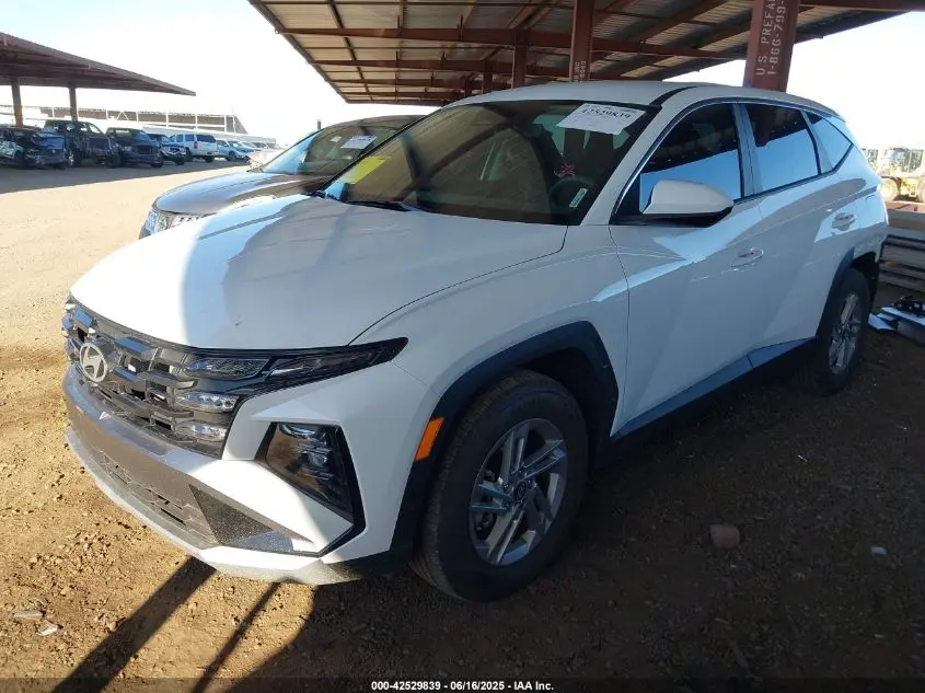 2025 HYUNDAI TUCSON SE