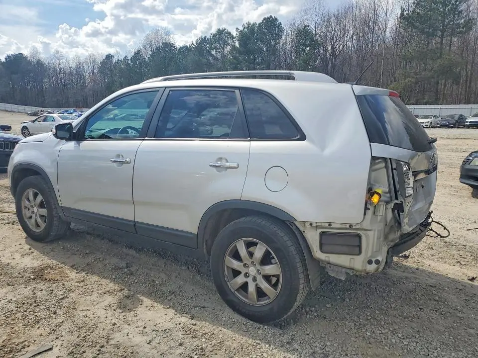 2011 KIA SORENTO LX  