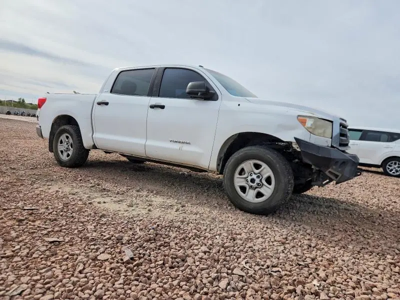 2011 TOYOTA TUNDRA CREWMAX SR5  
