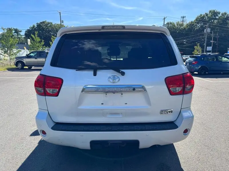 2011 TOYOTA SEQUOIA PLATINUM  