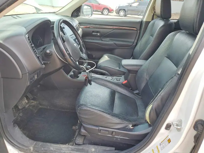 2016 MITSUBISHI OUTLANDER SE  