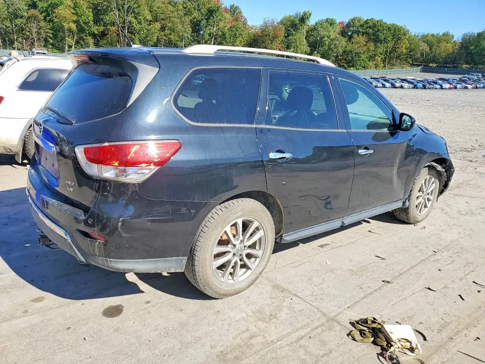 2014 NISSAN PATHFINDER SV  