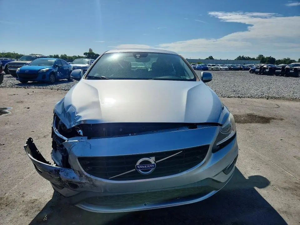 2017 VOLVO S60   