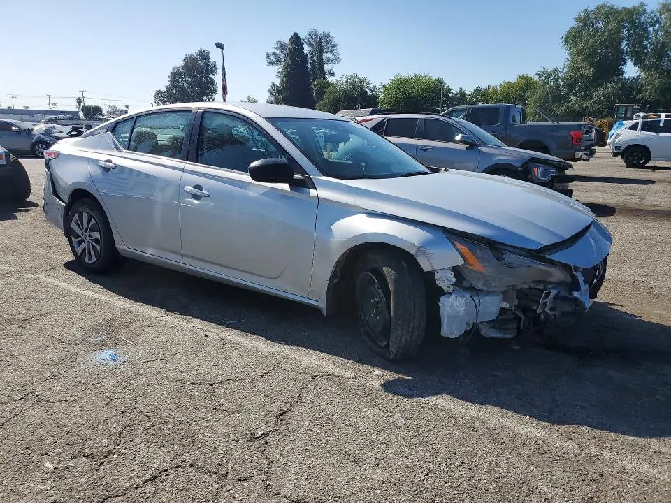 2024 NISSAN ALTIMA S  