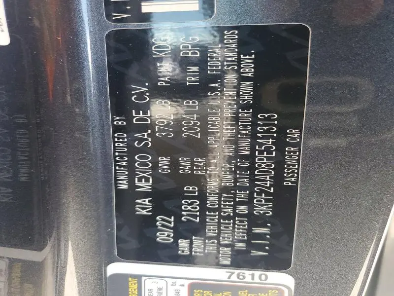 2023 KIA FORTE LXS  