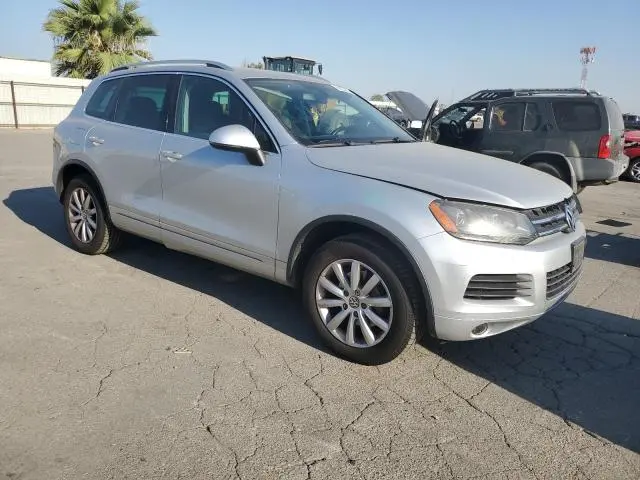 2012 VOLKSWAGEN TOUAREG V6  