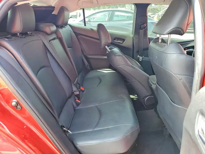 2017 TOYOTA PRIUS THREE TOURING  