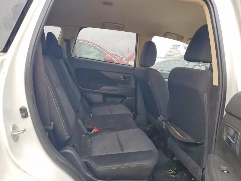 2017 MITSUBISHI OUTLANDER ES  