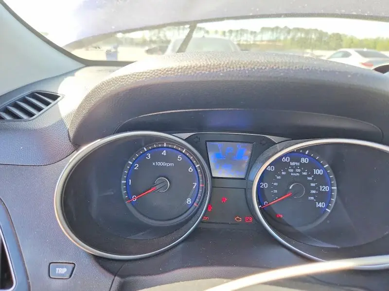 2011 HYUNDAI TUCSON   