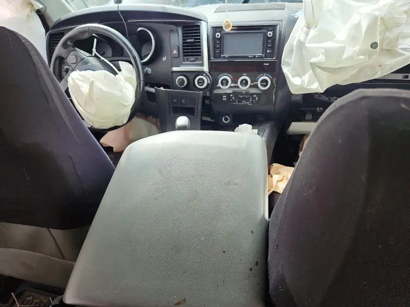 2018 TOYOTA SEQUOIA SR5  