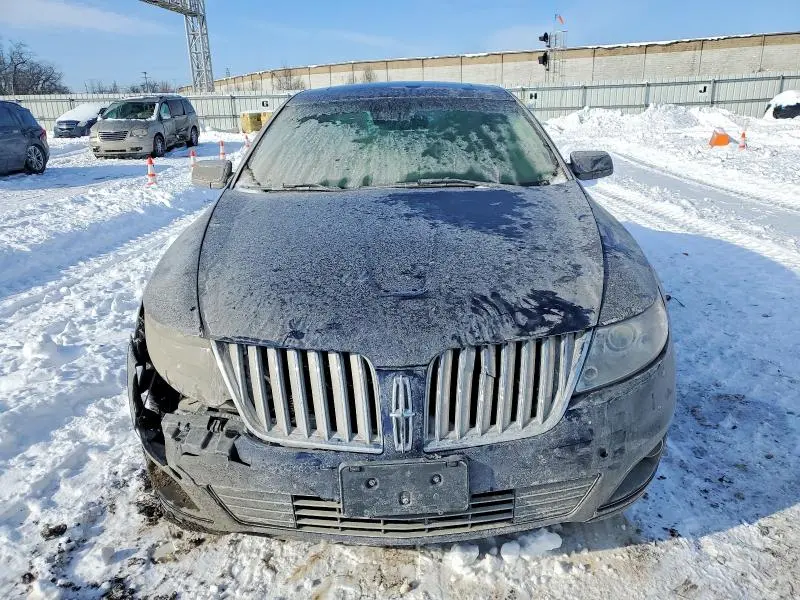 2011 LINCOLN MKS   