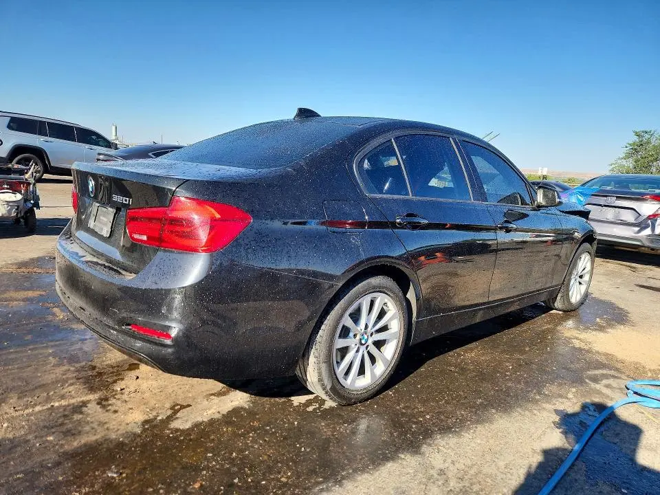 2017 BMW 320 I  