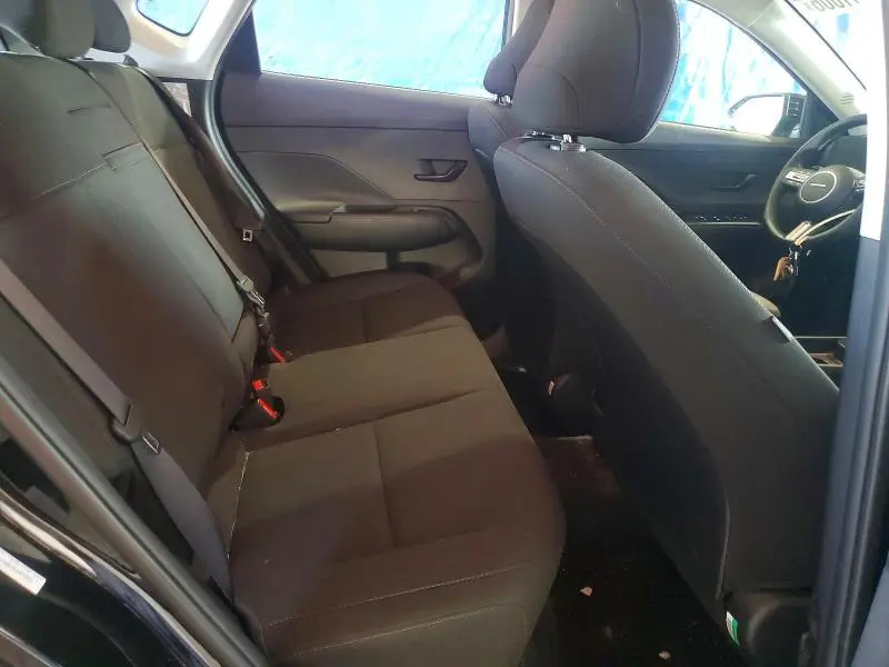 2025 HYUNDAI KONA SE  