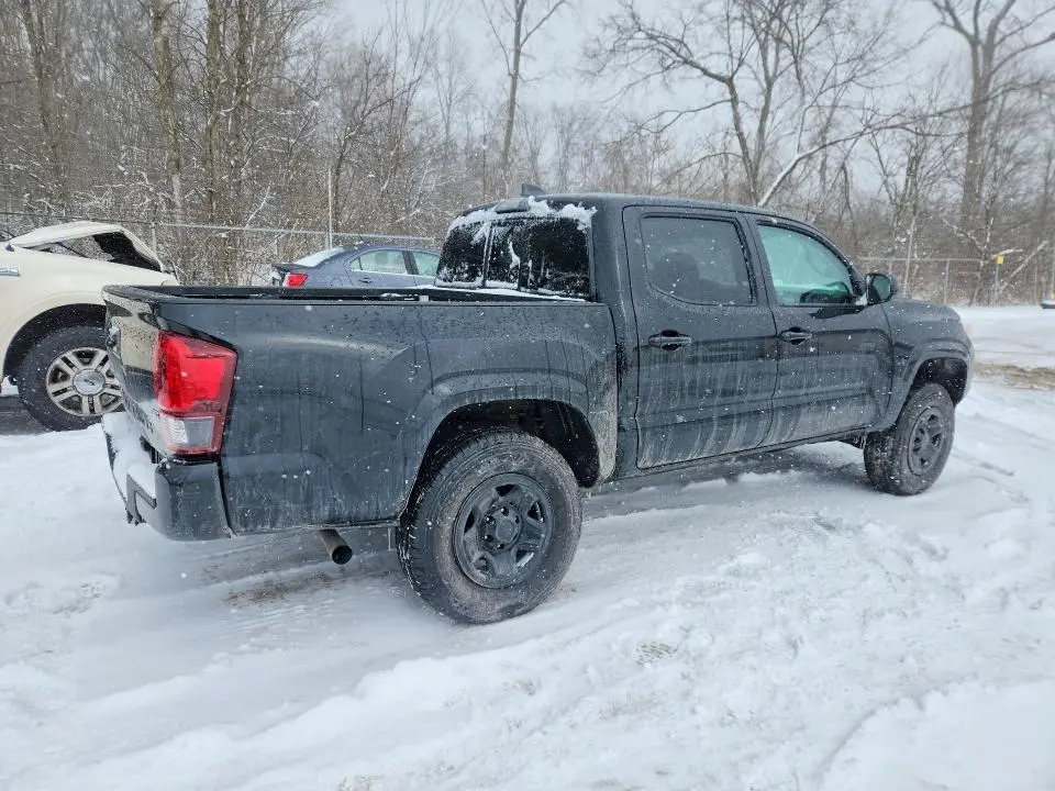 2022 TOYOTA TACOMA SR V6  