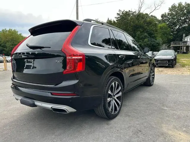 2017 VOLVO XC90 T6  