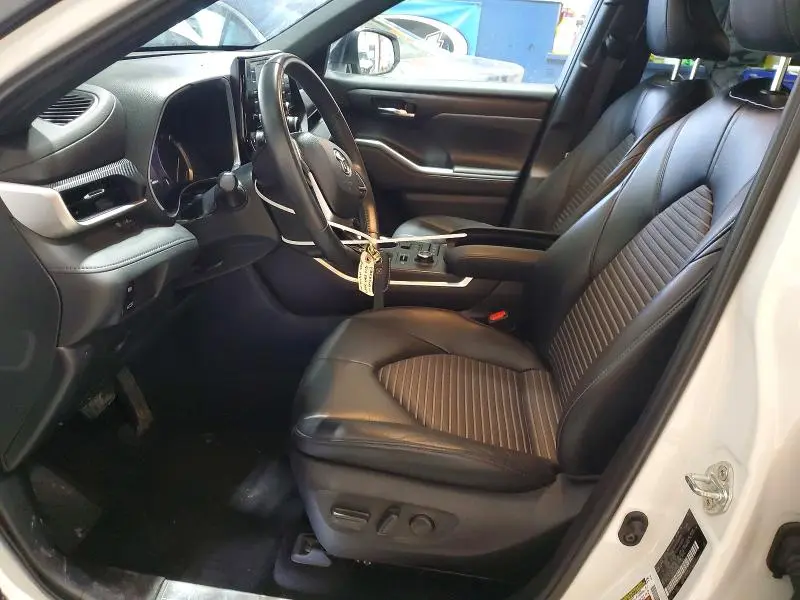 2022 TOYOTA HIGHLANDER XSE  