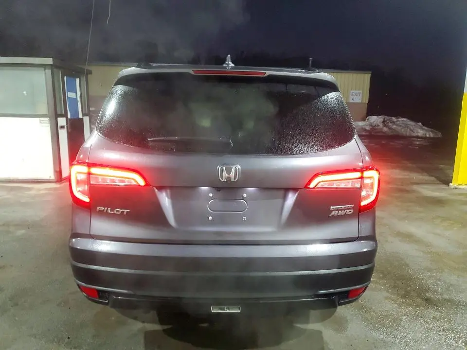 2022 HONDA PILOT SE  