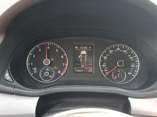 2013 VOLKSWAGEN PASSAT SE  
