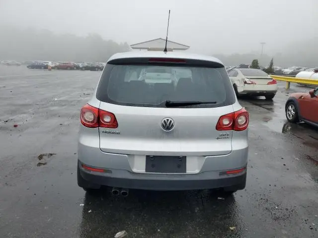 2011 VOLKSWAGEN TIGUAN S  