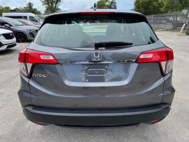 2022 HONDA HR-V LX  