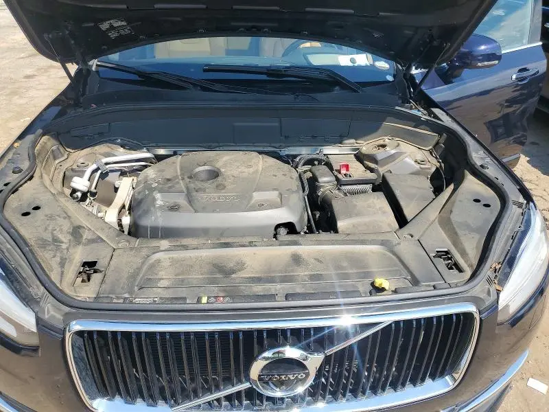2017 VOLVO XC90 T6  