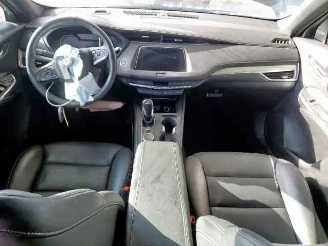 2022 CADILLAC XT4 PREMIUM LUXURY  