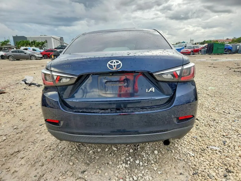 2018 TOYOTA YARIS IA BASE  